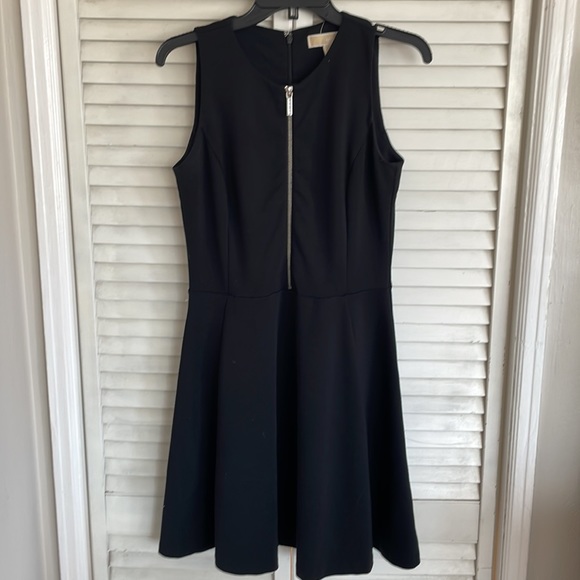 MICHAEL KORS Black Sleeveless Zipper Front Bodycon Dress, Size Medium - Picture 3 of 8